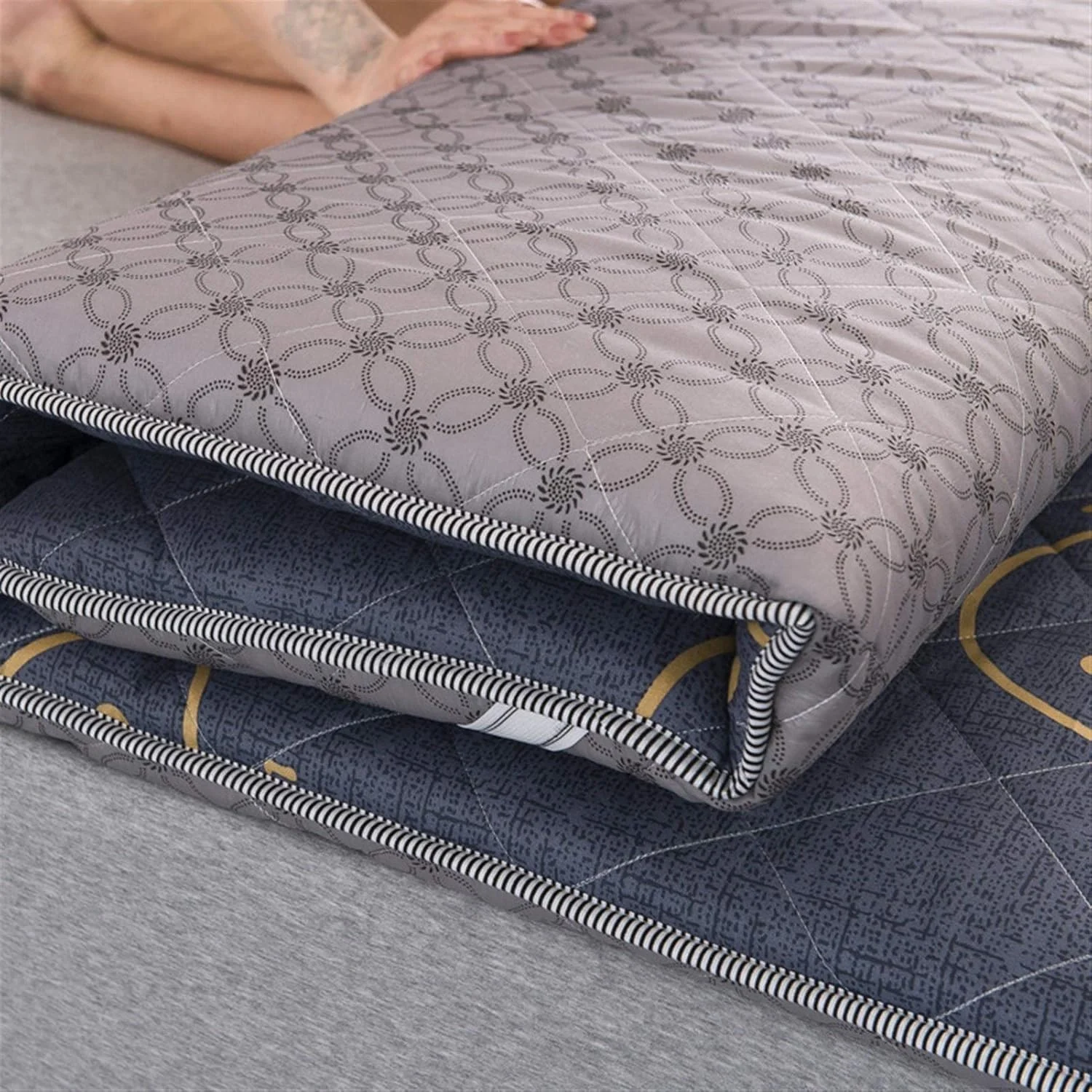 تشک خواب تاتامی فوتون تاشو AD&HD، تشک نرم خوابگاهی دانشجویی مناسب چهار فصل (رنگ: G، سایز: کینگ: 180x200cm) تشک خواب تاتامی فوتون تاشو AD&HD، تشک نرم خوابگاهی دانشجویی مناسب چهار فصل (رنگ: G، سایز: کینگ: 180x200cm)