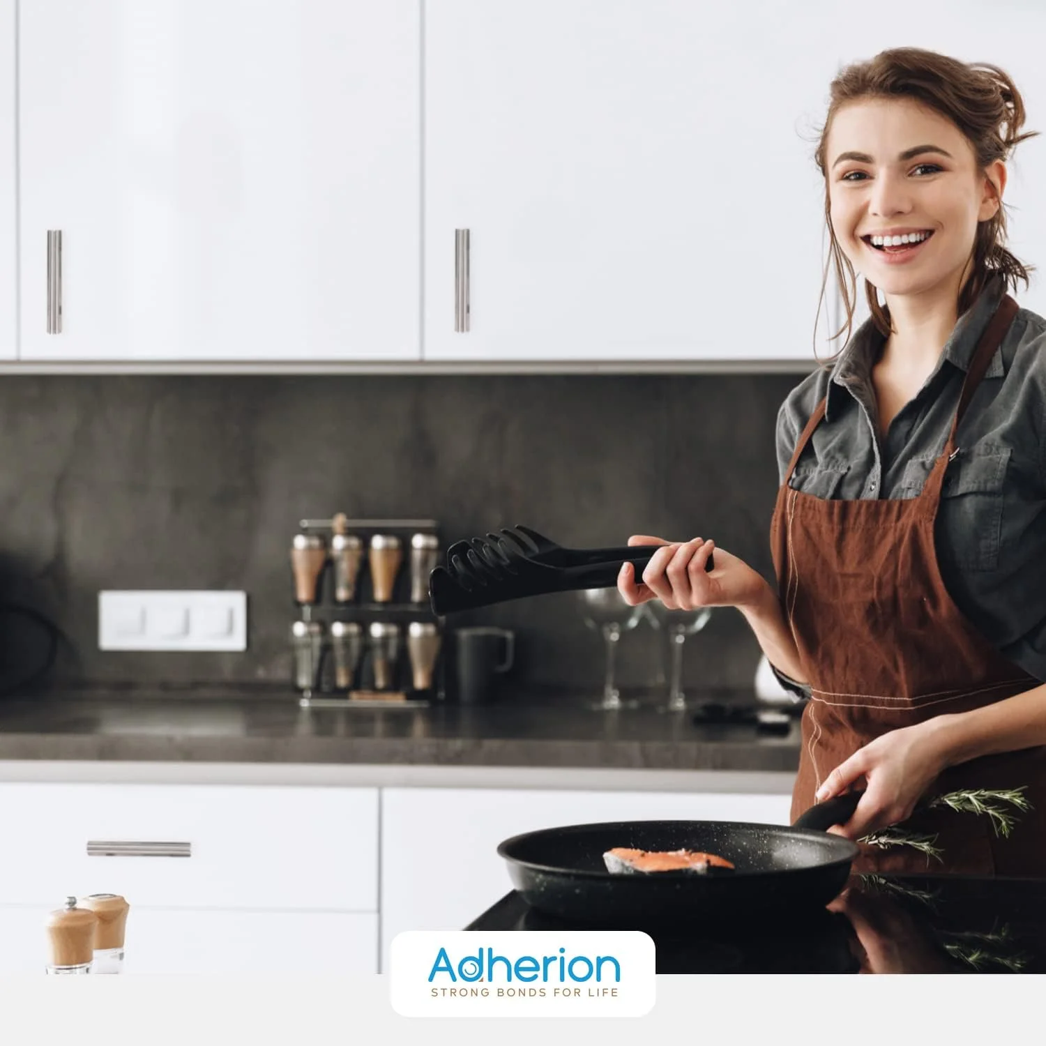 دستگیره چسبی کابینت Adherion، طول 12.7 سانتی متر | دستگیره چسبی بدون نیاز به سوراخ کاری برای کشوها، درها، کمدها، پنجره ها | چسب 3M | بسته 2 عددی، نیکل برس خورده | دستگیره های تمام فلزی چسبی کابینت