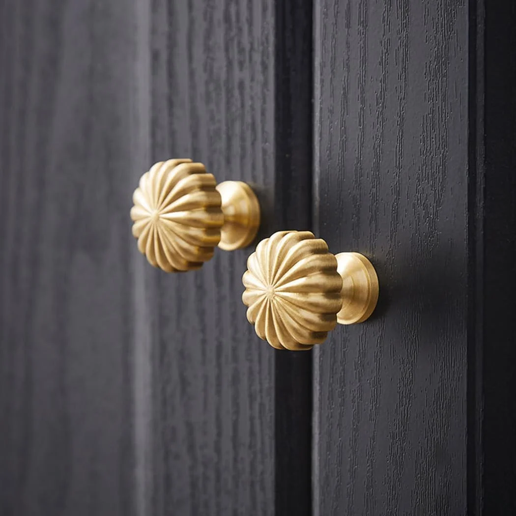 دستگیره کابینت برنجی طرح کدو حلوایی DAPANIY، دستگیره مسی کشو، دستگیره های گرد، دستگیره های طلایی عتیقه برای درب کابینت آشپزخانه و حمام، بسته 2 عددی دستگیره کابینت برنجی طرح کدو حلوایی DAPANIY، دستگیره مسی کشو، دستگیره های گرد، دستگیره های طلایی عتیقه برای درب کابینت آشپزخانه و حمام، بسته 2 عددی