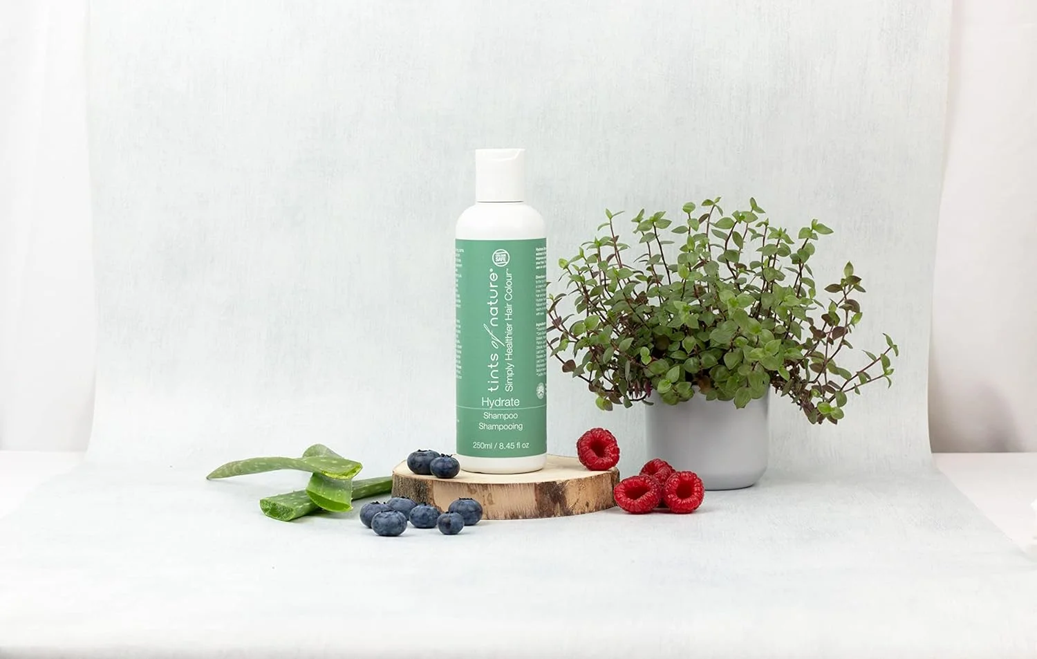 شامپو آبرسان طبیعی و ارگانیک تینتس آف نیچر، آبرسانی شدید، وگان، 1 عدد 250 میلی لیتر شامپو آبرسان طبیعی و ارگانیک تینتس آف نیچر، آبرسانی شدید، وگان، 1 عدد 250 میلی لیتر