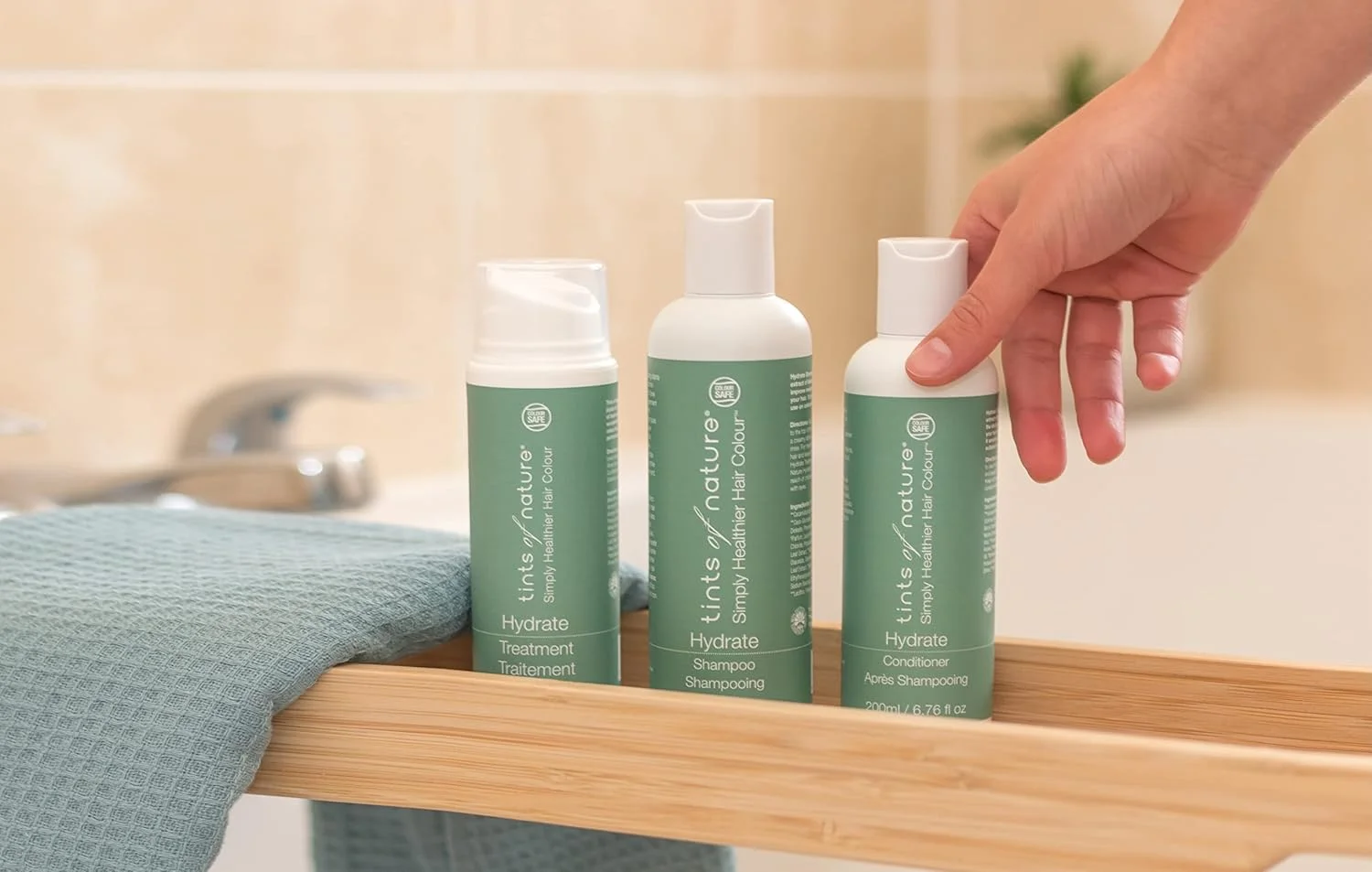 شامپو آبرسان طبیعی و ارگانیک تینتس آف نیچر، آبرسانی شدید، وگان، 1 عدد 250 میلی لیتر شامپو آبرسان طبیعی و ارگانیک تینتس آف نیچر، آبرسانی شدید، وگان، 1 عدد 250 میلی لیتر