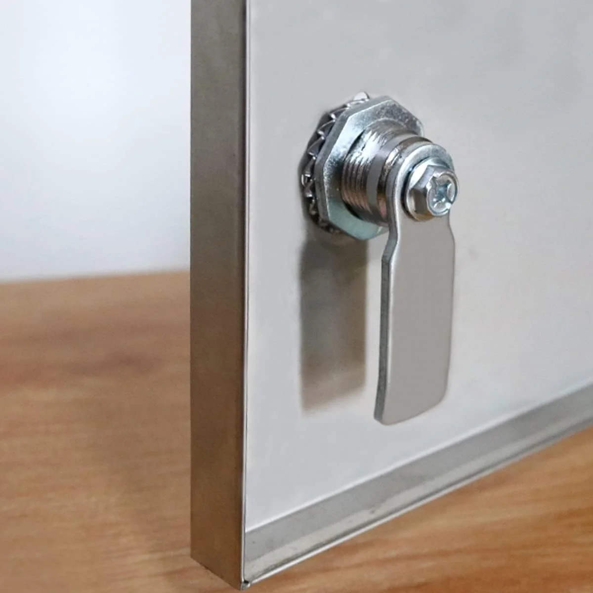 قفل جعبه کنتور برق Excefore - قفل جعبه کنتور گاز با کلید مثلثی - قفل بادامک رزوه ای، ایمن سازی اشیاء قیمتی شما برای صندوق پستی، کابینت و مبلمان - بسته 2 عددی (18 میلی متر)