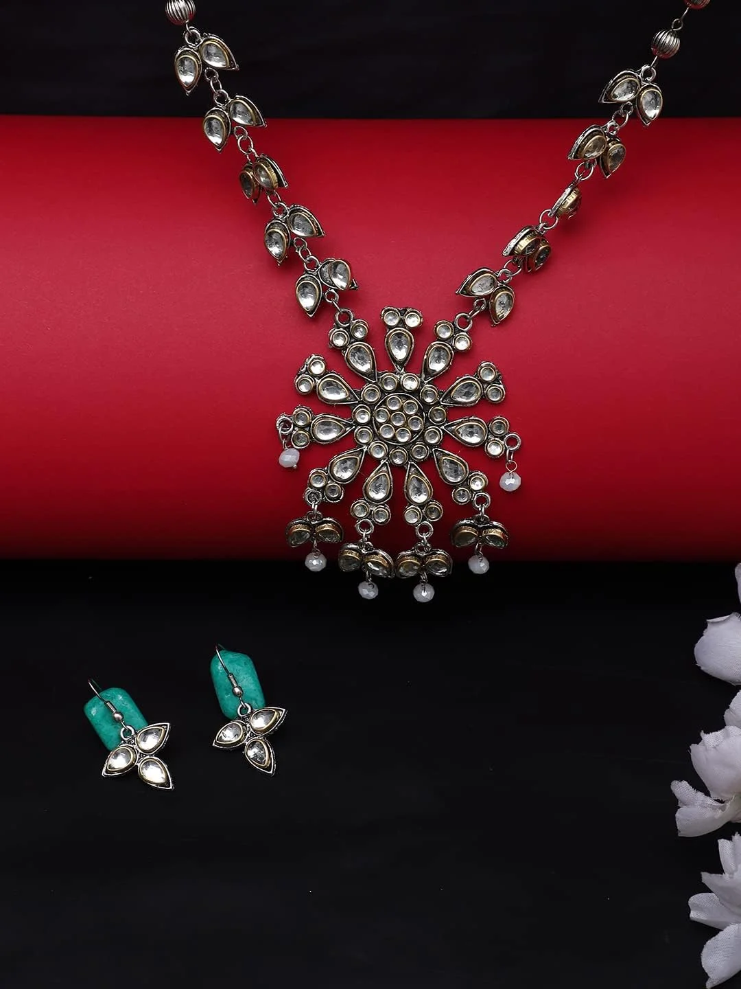 ست جواهرات نقره ای اکسید شده YouBella، شامل گردنبند و گوشواره، مناسب برای دختران و زنان (مدل 1) ست جواهرات نقره ای اکسید شده YouBella، شامل گردنبند و گوشواره، مناسب برای دختران و زنان (مدل 1)