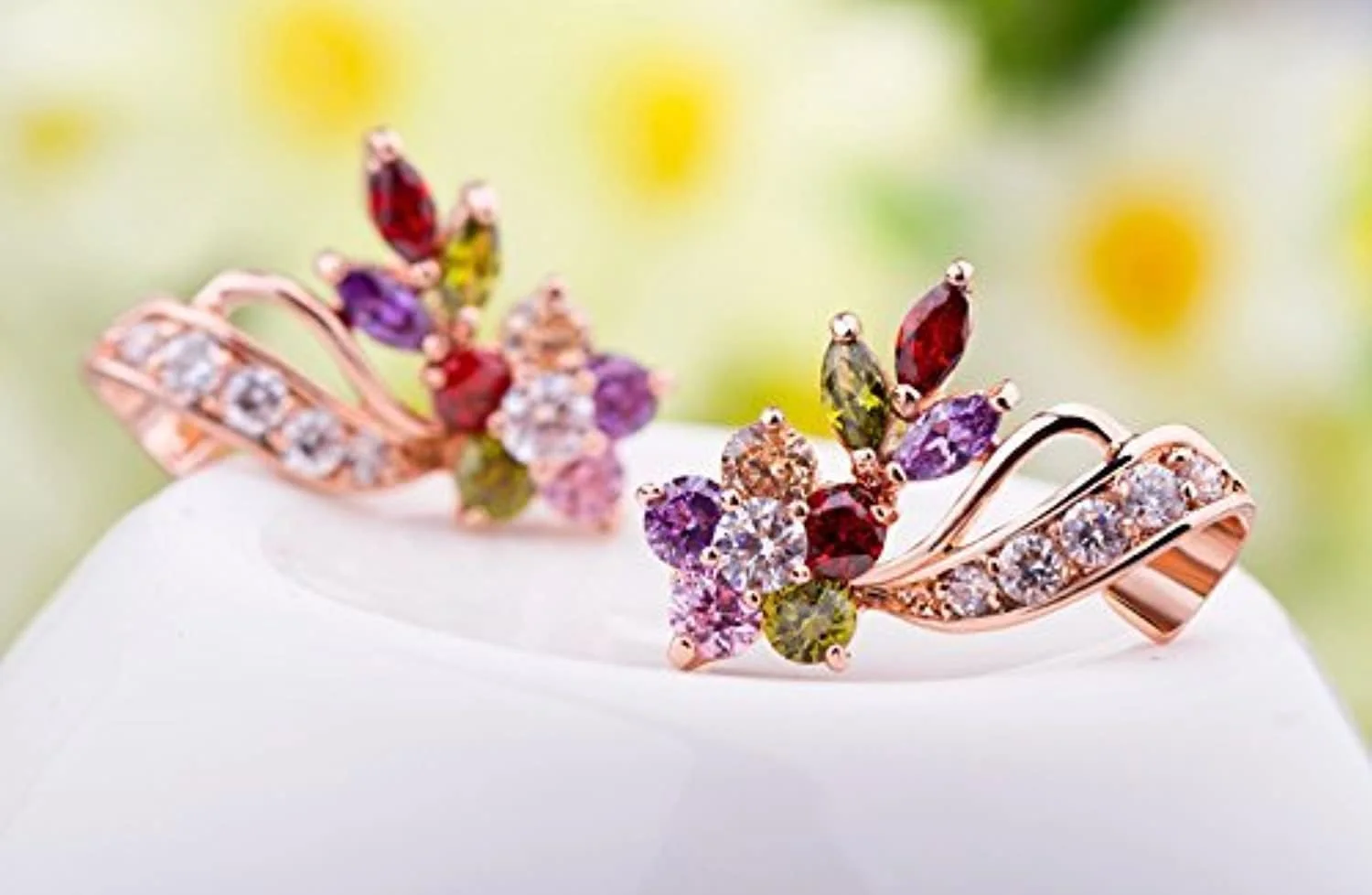 یوBella گوشواره های آویز طلایی رنگ مجلسی شیک زنانه (چند رنگ) (YBEAR_31127D) یوBella گوشواره های آویز طلایی رنگ مجلسی شیک زنانه (چند رنگ) (YBEAR_31127D)