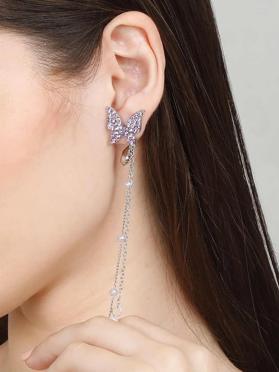 گوشواره های آویز پروانه ای شیک با الهام از سلبریتی ها YouBella Fashion Jewellery برای زنان و دختران (طلایی) (YBEAR_33381)