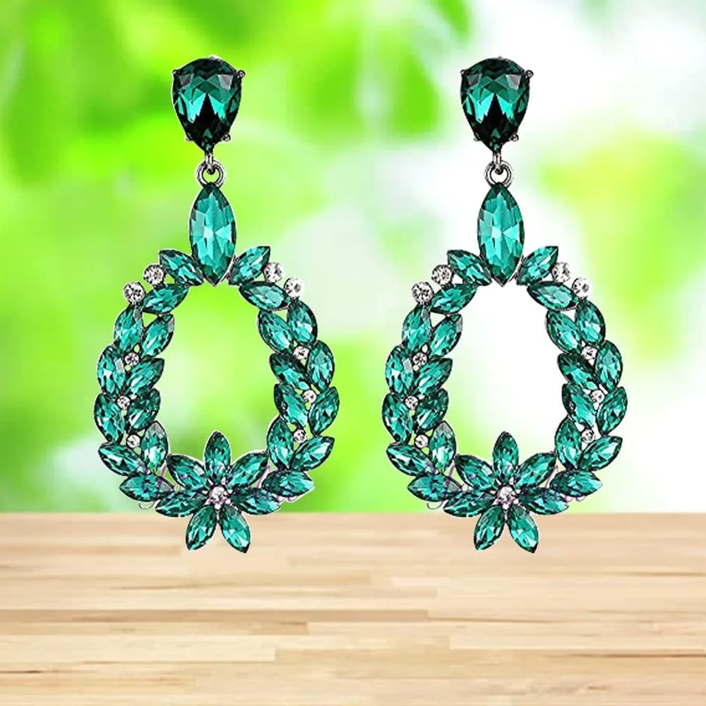 گوشواره های آویز طلایی زنانه یوتبلا مناسب مهمانی (سبز)(YBEAR_31660) گوشواره های آویز طلایی زنانه یوتبلا مناسب مهمانی (سبز)(YBEAR_31660)