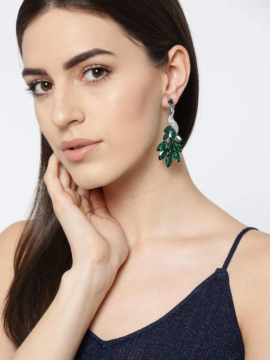 گوشواره های آویزی نقره ای طرح دار مجلسی شیک YouBella برای زنان (سبز) (YBEAR_32281) گوشواره های آویزی نقره ای طرح دار مجلسی شیک YouBella برای زنان (سبز) (YBEAR_32281)