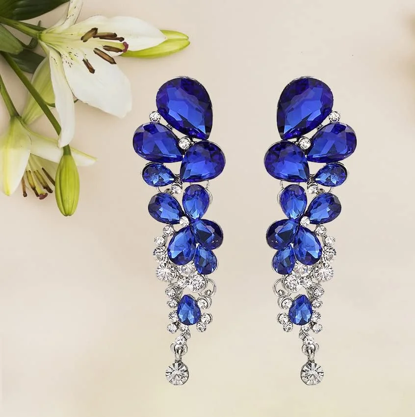 یوبلا گوشواره آویز نقرهای طرح مجلسی شیک زنانه (آبی) (YBEAR_32151) یوبلا گوشواره آویز نقرهای طرح مجلسی شیک زنانه (آبی) (YBEAR_32151)