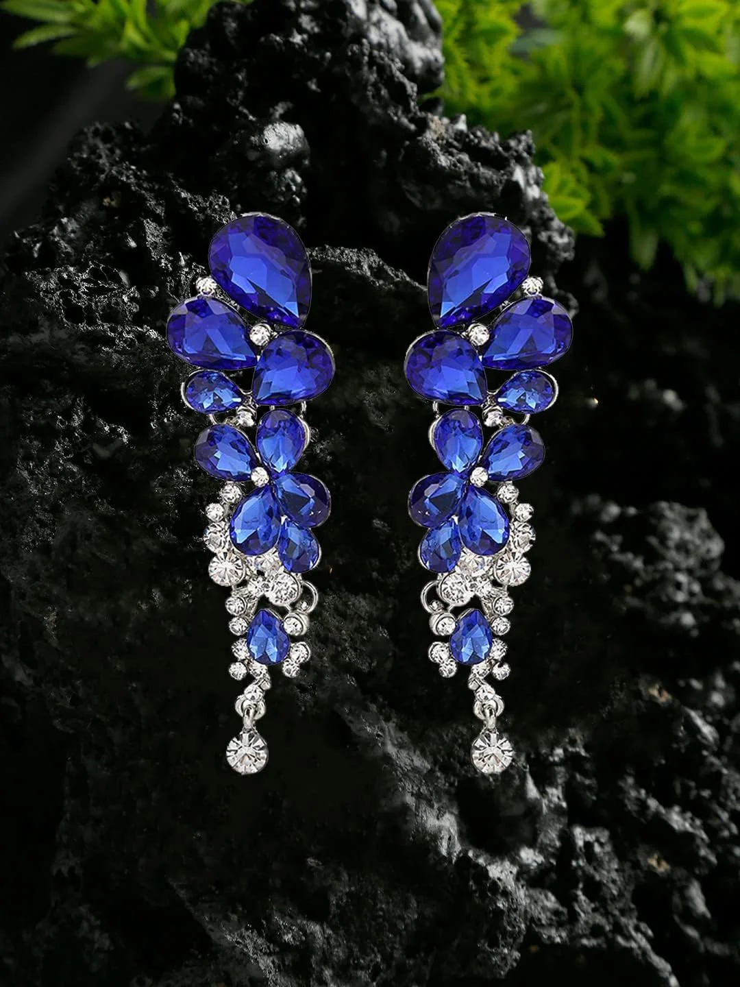 یوبلا گوشواره آویز نقرهای طرح مجلسی شیک زنانه (آبی) (YBEAR_32151) یوبلا گوشواره آویز نقرهای طرح مجلسی شیک زنانه (آبی) (YBEAR_32151)