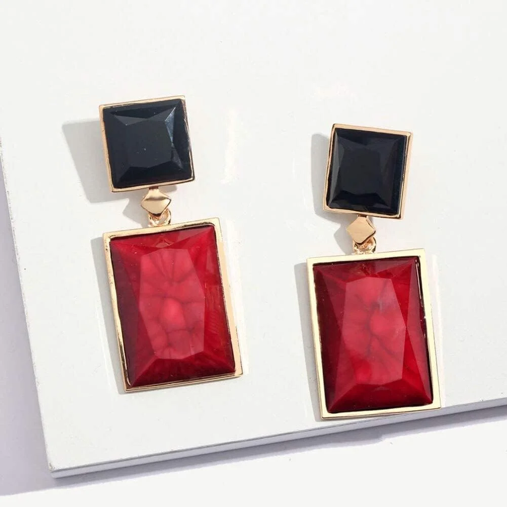 گوشواره های دست ساز نگین دار قرمز و مشکی YouBella Jewellery با روکش طلایی برای دختران و زنان گوشواره های دست ساز نگین دار قرمز و مشکی YouBella Jewellery با روکش طلایی برای دختران و زنان