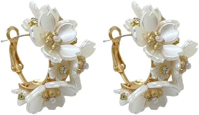 گوشواره های مرواریدی و طرح گل YouBella Fashion Jewellery با الهام از سلبریتی ها، شیک و مناسب برای زنان و دختران