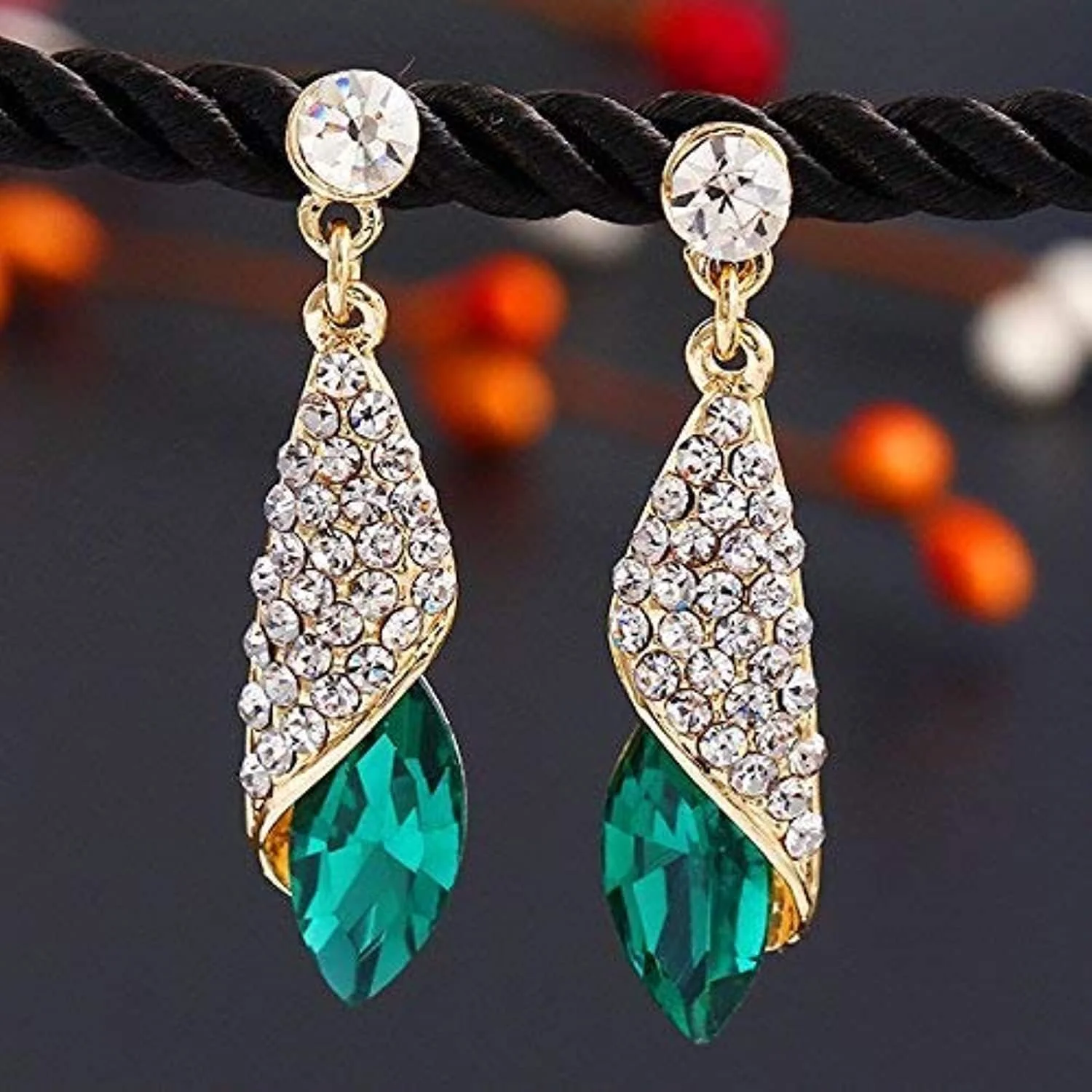 گوشواره های آویز کریستالی روکش طلایی YouBella Jewellery برای زنان و دختران گوشواره های آویز کریستالی روکش طلایی YouBella Jewellery برای زنان و دختران