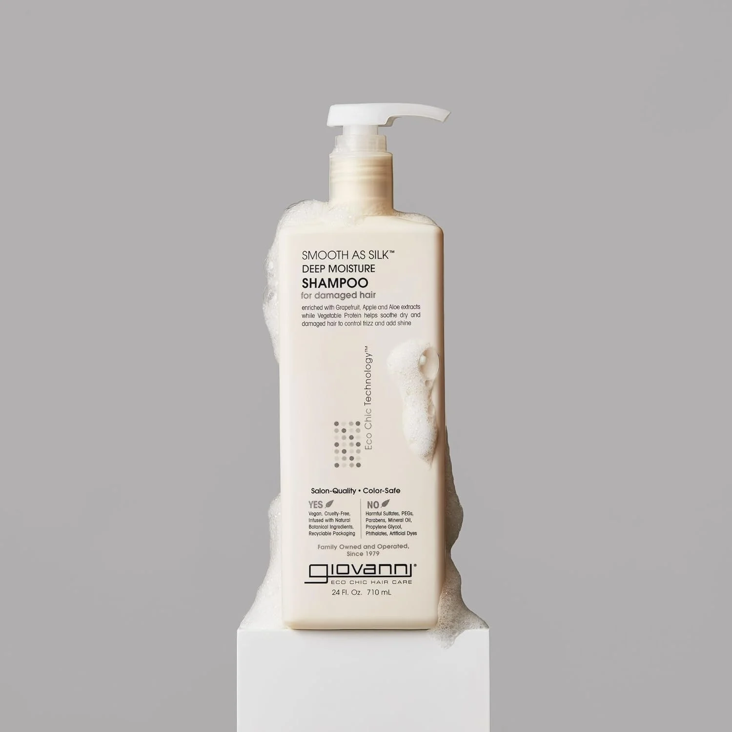 شامپو مرطوب کننده عمیق موهای ابریشمی GIOVANNI، حجم 710 میلی لیتر. آبرسان و آرام کننده وز مو، باز کننده گره مو، مناسب شستشو و استفاده سریع، موهای فر و مجعد، بدون سولفات، بدون پارابن، محافظ رنگ مو (تک بسته) (18599)