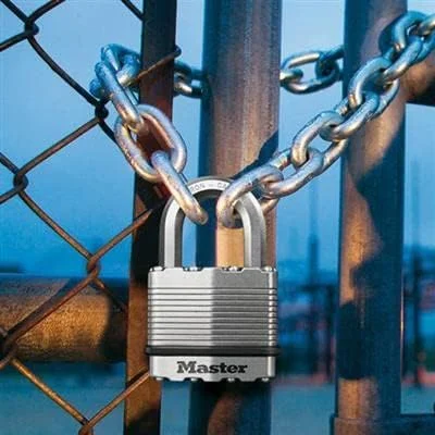 قفل آویز مستر لاک، قفل فولادی ورقه ای Excell®، قفل امنیتی بالا، قفل کلیدی، بهترین استفاده برای انباری ها، سوله ها، گاراژها، حصارها و موارد دیگر، چند منظوره