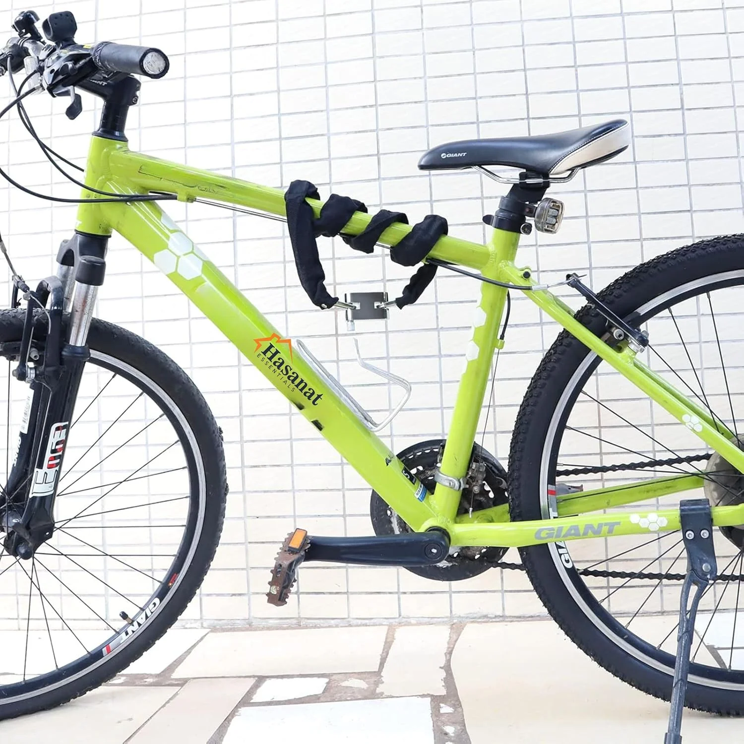 قفل زنجیره ای سنگین حسنات Essentials – قفل ضد سرقت با امنیت بالا به همراه 3 کلید و روکش محافظ، قفل ضد آب برای دوچرخه، موتورسیکلت، اسکوتر، دروازه و حصار (همراه با روکش)