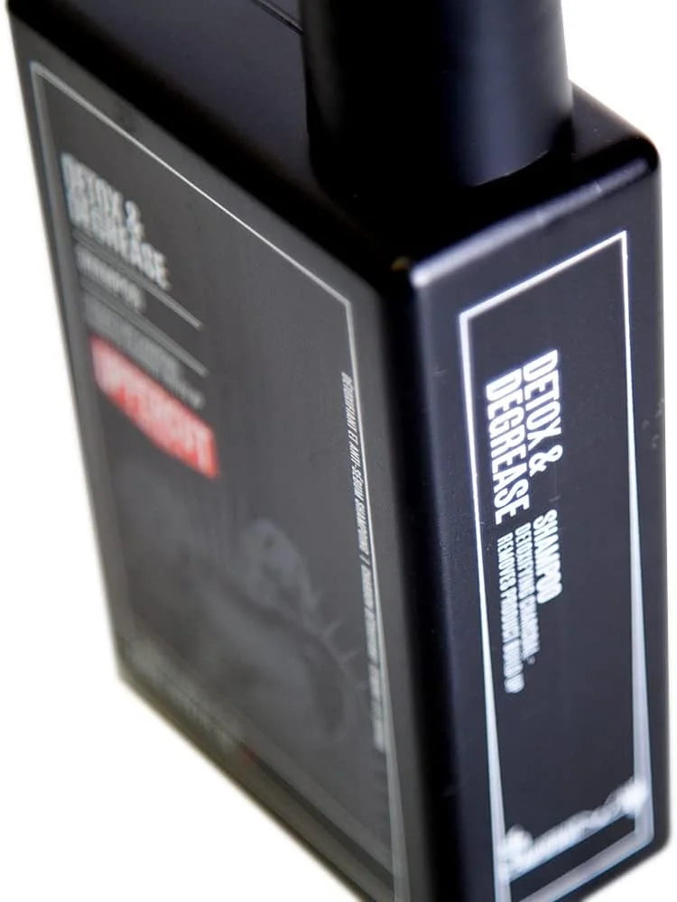 شامپو سم زدایی و چربی زدای آپرکات دلوکس، شامپو پاک کننده عمیق برای از بین بردن رسوبات، مناسب برای انواع موهای چرب، حاوی زغال فعال 240 میلی لیتر