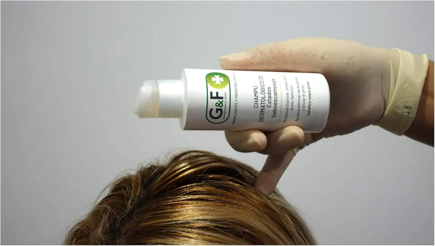 شامپو درماتیت سبورئیک برای درماتیت سبورئیک. حذف شوره سر را آسان تر می کند. شامپو در بطری 125 میلی لیتری. شامپو برای موهای چرب. شامپو ژل دوش.