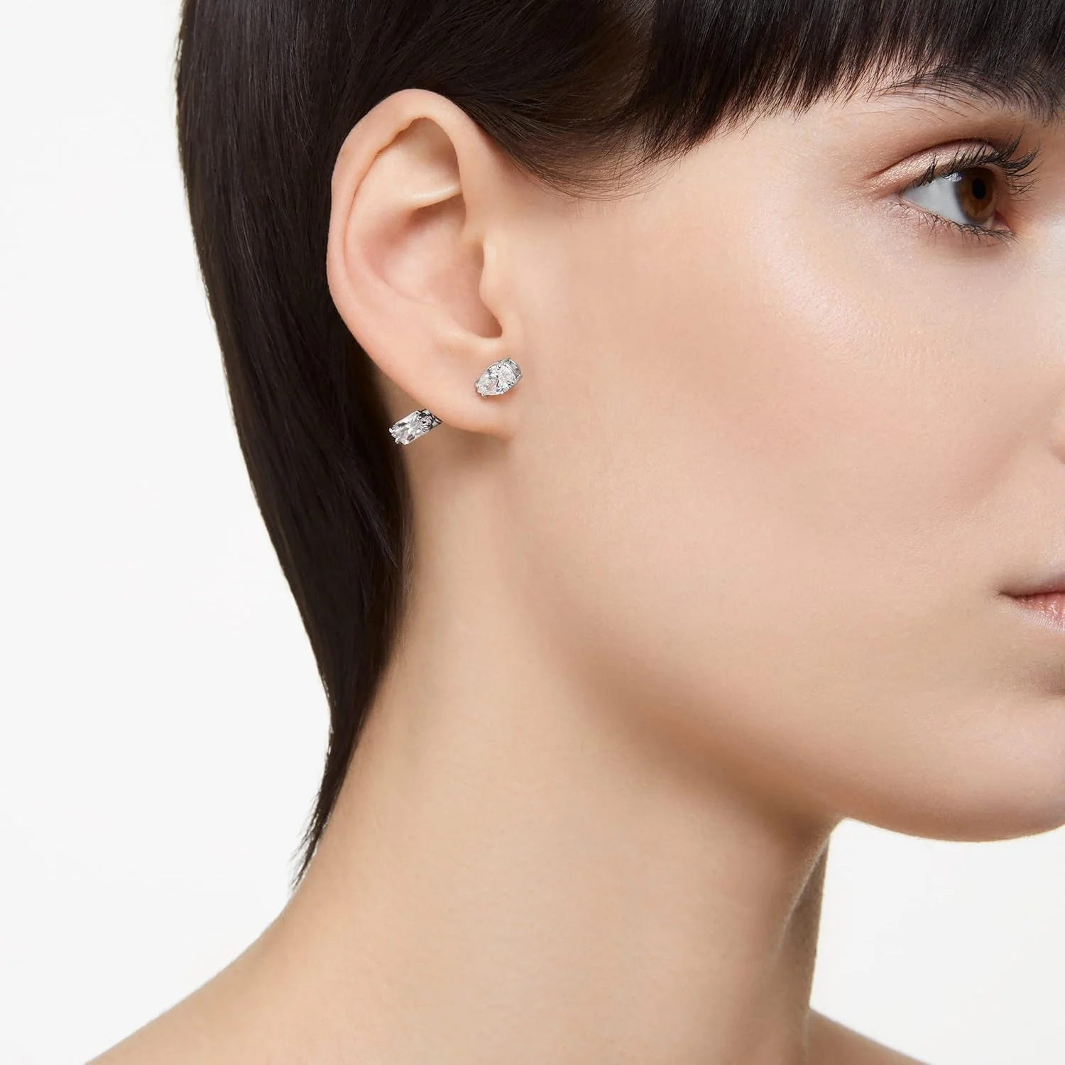 گوشواره میلهای مزمرآ، برشهای ترکیبی، سفید، روکش رودیوم، بزرگ گوشواره میلهای مزمرآ، برشهای ترکیبی، سفید، روکش رودیوم، بزرگ