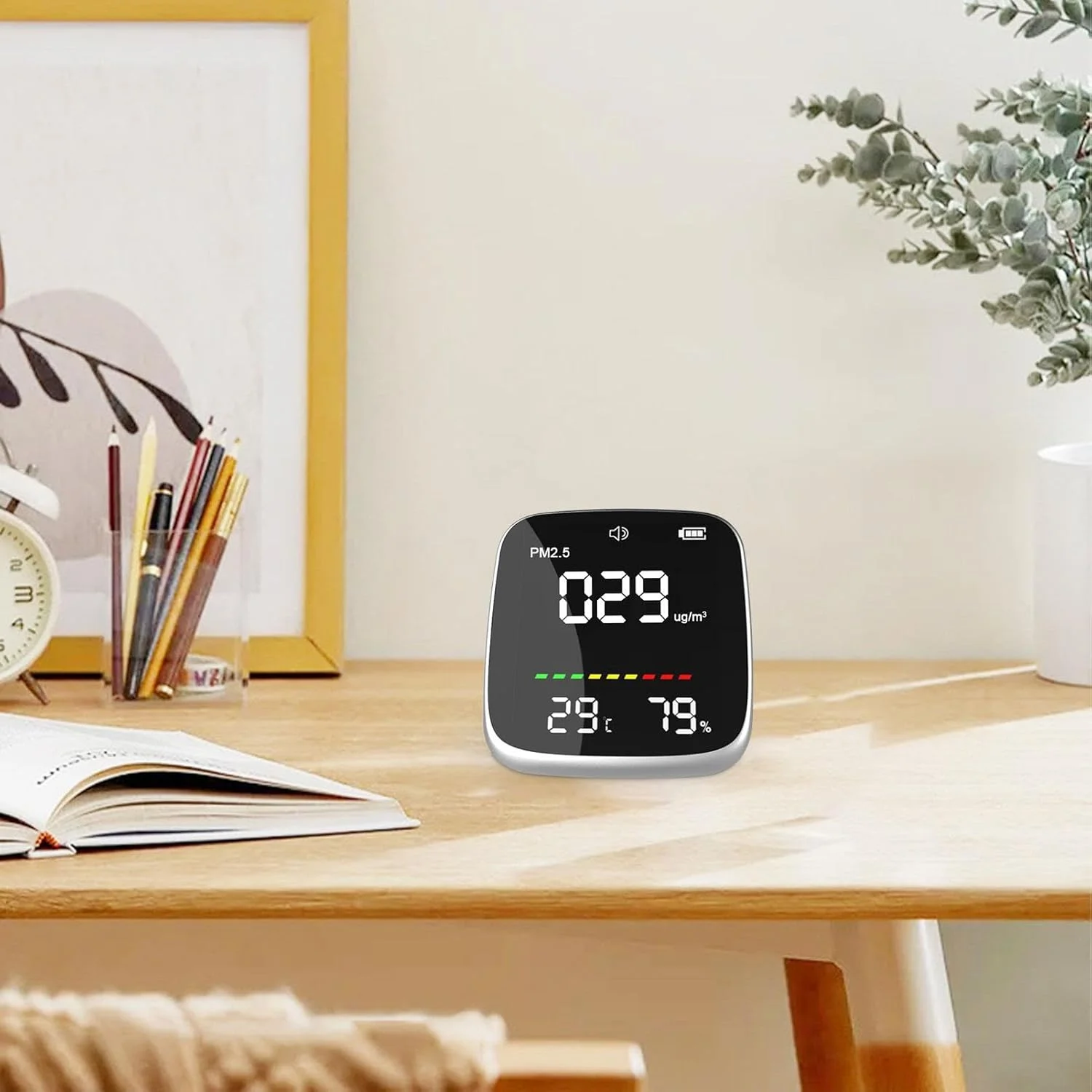 مانیتور کیفیت هوا داخل خانه | ردیاب هوا با قابلیت شارژ USB و عملکرد هشدار، ابزار اندازه گیری PM2.5، دما و رطوبت با صفحه نمایش دیجیتال LED برای خانه و مدرسه