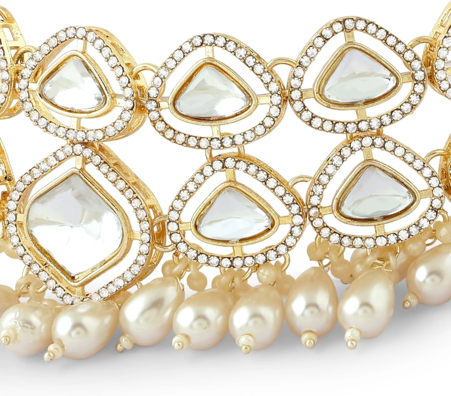 زیوری پرلز، ست گردنبند چوکر، گوشواره، مانگ تیکا و انگشتر زنانه با سنگ های درخشان و مهره های طلایی - ZPFK17113 زیوری پرلز، ست گردنبند چوکر، گوشواره، مانگ تیکا و انگشتر زنانه با سنگ های درخشان و مهره های طلایی - ZPFK17113