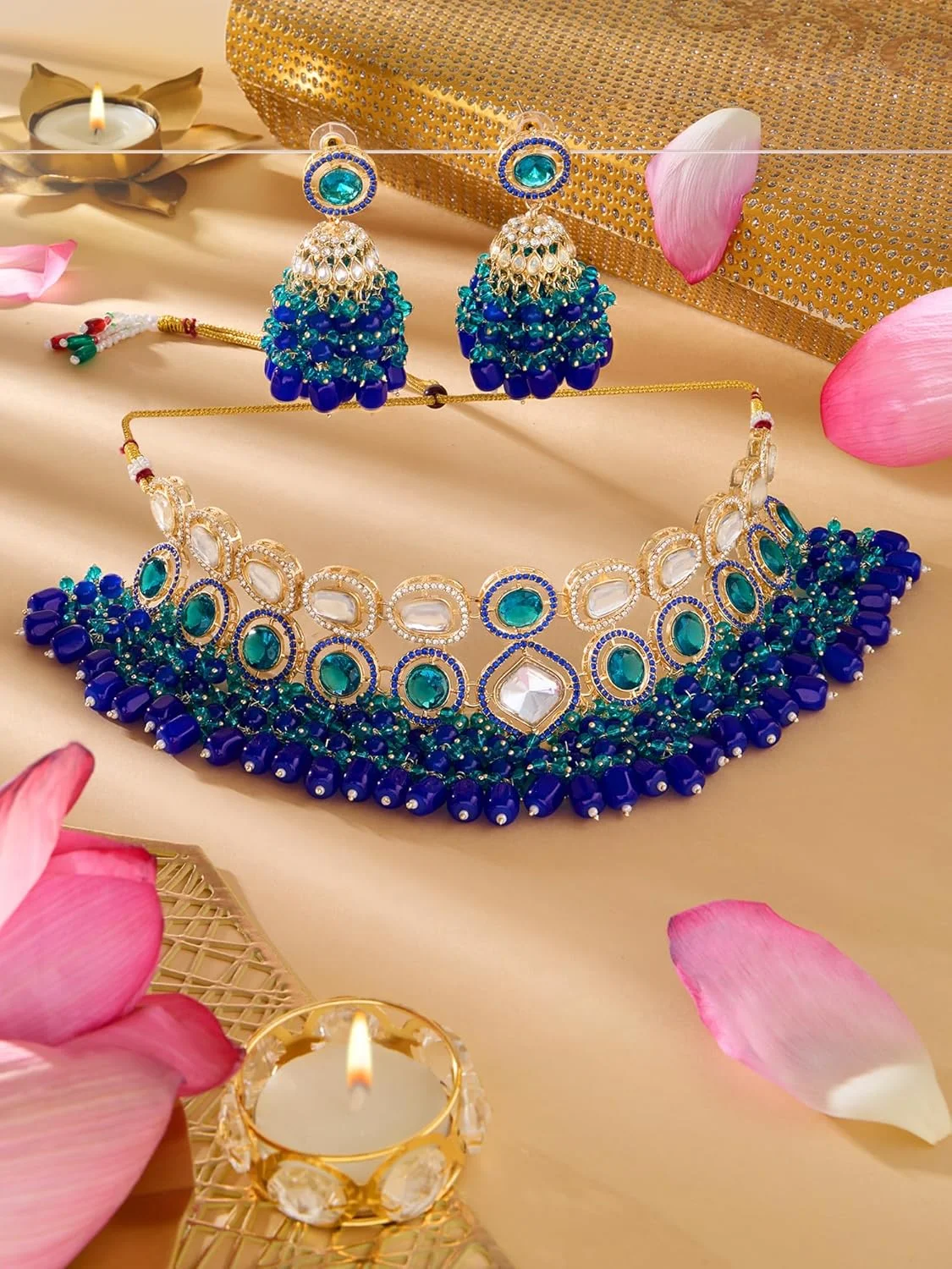 ZAVERI PEARLS گردنبند چوکر با سنگ های آبی و سبز و خوشه های مهره و الماس به همراه گوشواره زنانه - ZPFK18219 ZAVERI PEARLS گردنبند چوکر با سنگ های آبی و سبز و خوشه های مهره و الماس به همراه گوشواره زنانه - ZPFK18219