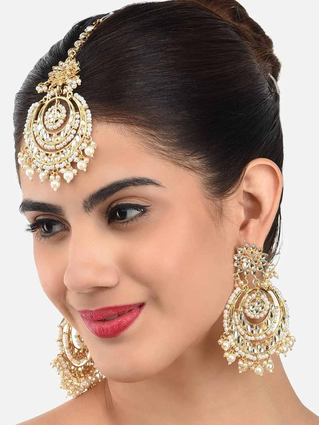 گوشواره و مانگ تیکا زنانه طرح Kundan و مروارید با روکش طلای 22 عیار ZAVERI PEARLS مدل Zpfk8541