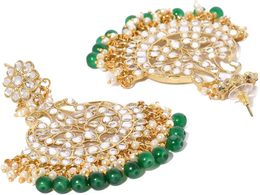 گوشواره و مانگ تیکا زنانه ZAVERI PEARLS با روکش طلایی، نگین های Kundan و مهره های سبز، فلز پایه سنتی (Zpfk8540) گوشواره و مانگ تیکا زنانه ZAVERI PEARLS با روکش طلایی، نگین های Kundan و مهره های سبز، فلز پایه سنتی (Zpfk8540)