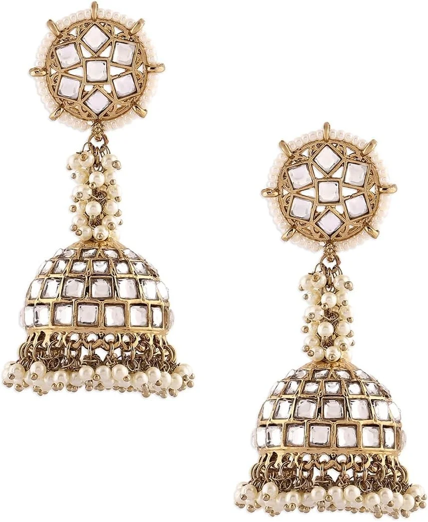 گوشواره آویز زنانه زاوری پرلز طرح کندن با مهره های طلایی مدل Jhumka-ZPFK18208