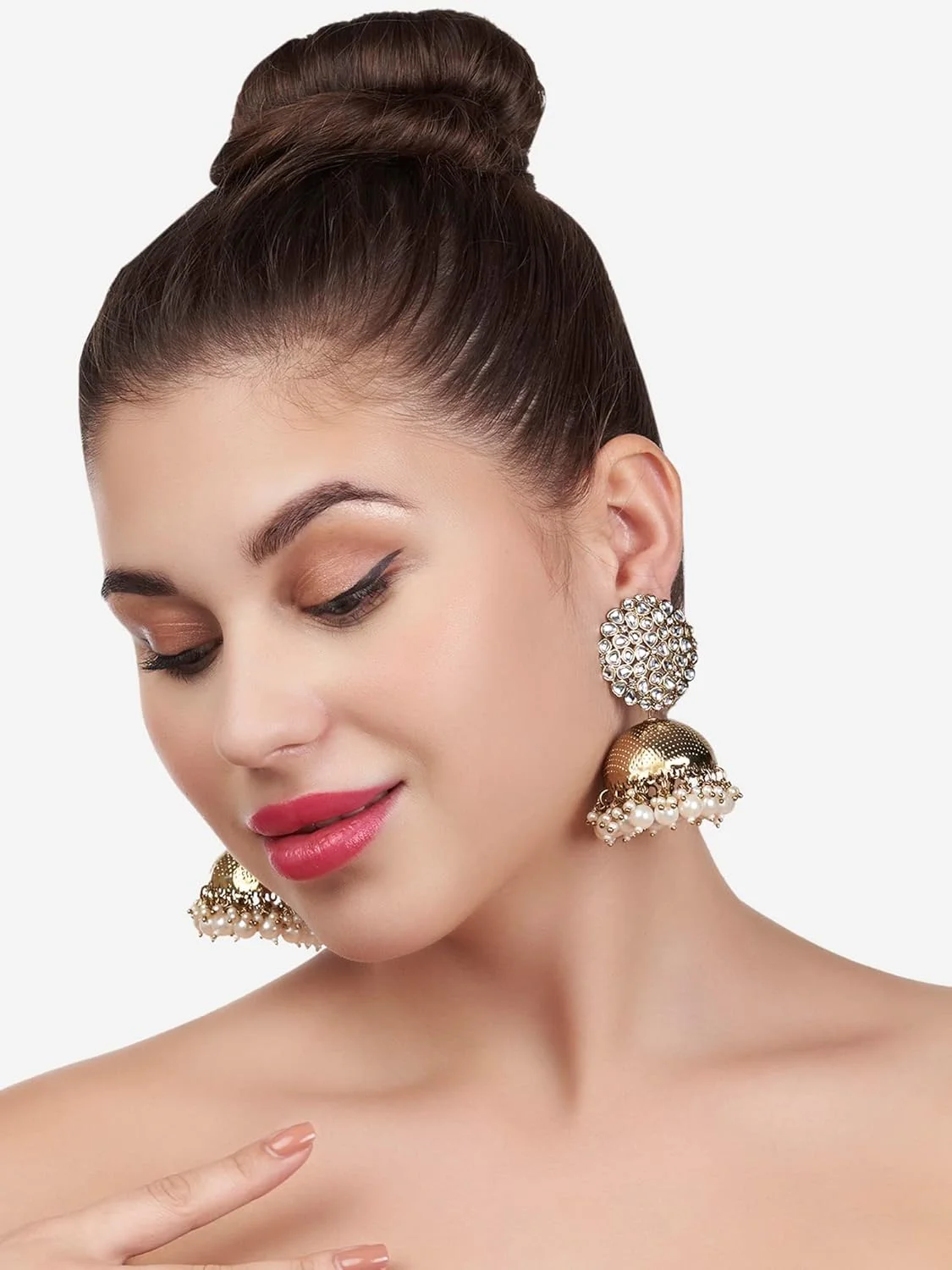 گوشواره زنانه مدل Jhumki با روکش طلای عتیقه و نگین کاری Kundan از Zaveri Pearls - ZPFK14763 گوشواره زنانه مدل Jhumki با روکش طلای عتیقه و نگین کاری Kundan از Zaveri Pearls - ZPFK14763