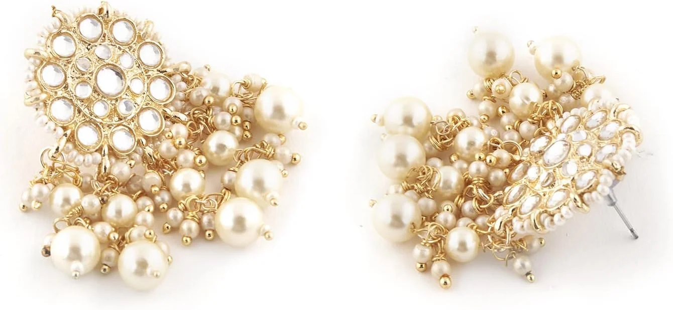 زیوری پیرلز، ست گوشواره آویز سنتی و مانگ تیکا زنانه با طرح کندن و مروارید، رنگ طلایی - ZPFK13161 زیوری پیرلز، ست گوشواره آویز سنتی و مانگ تیکا زنانه با طرح کندن و مروارید، رنگ طلایی - ZPFK13161