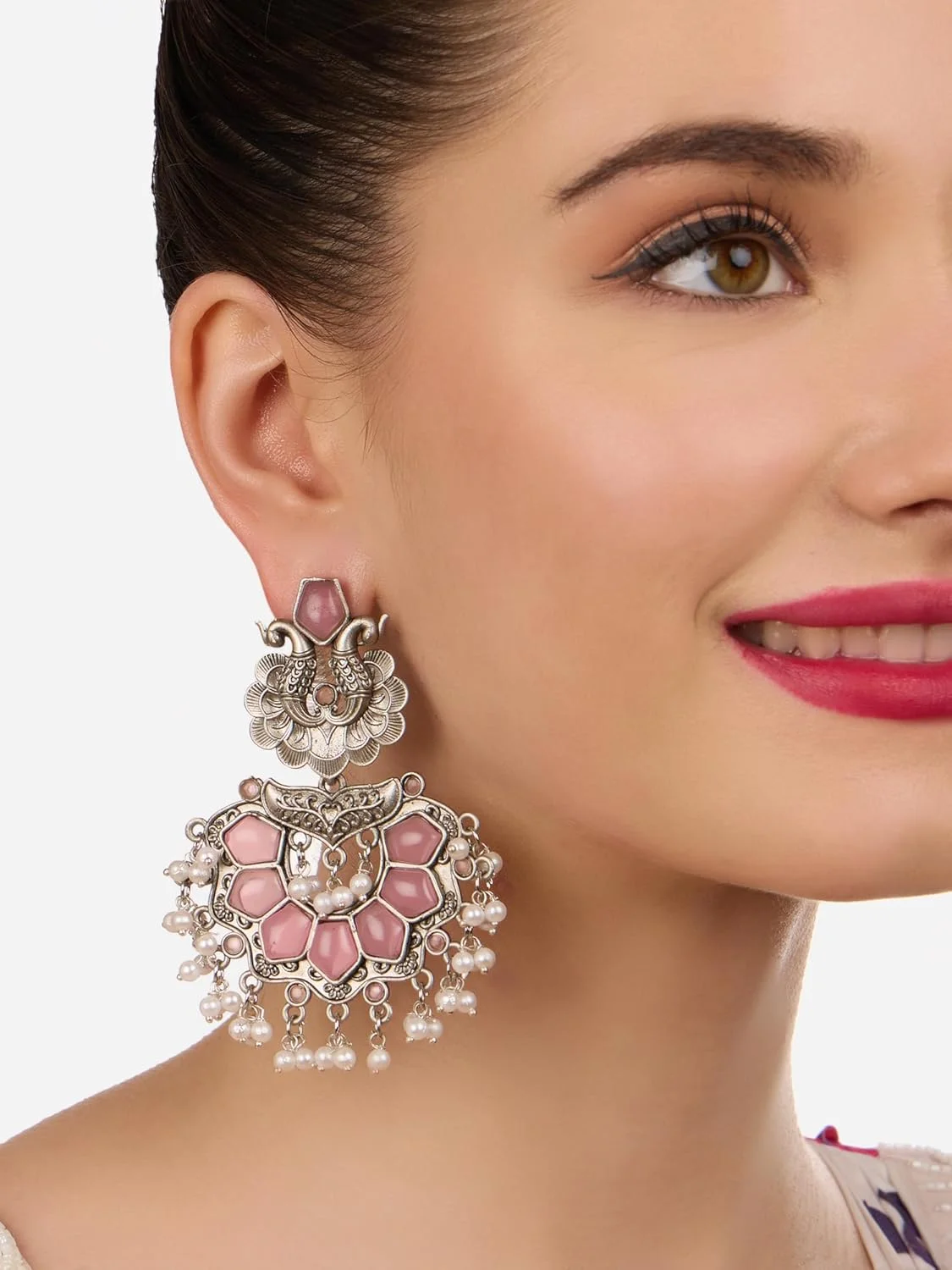 گوشواره آویز نقره ای عتیقه با طرح طاووس و سنگ های صورتی زنانه Zaveri Pearls - ZPFK18243 گوشواره آویز نقره ای عتیقه با طرح طاووس و سنگ های صورتی زنانه Zaveri Pearls - ZPFK18243