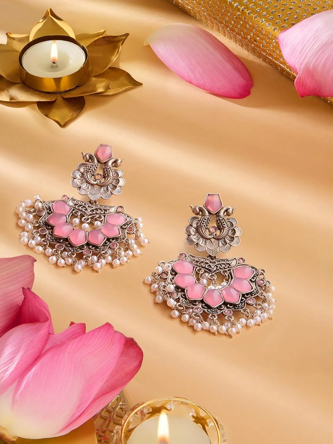 گوشواره آویز نقره ای عتیقه با طرح طاووس و سنگ های صورتی زنانه Zaveri Pearls - ZPFK18243 گوشواره آویز نقره ای عتیقه با طرح طاووس و سنگ های صورتی زنانه Zaveri Pearls - ZPFK18243