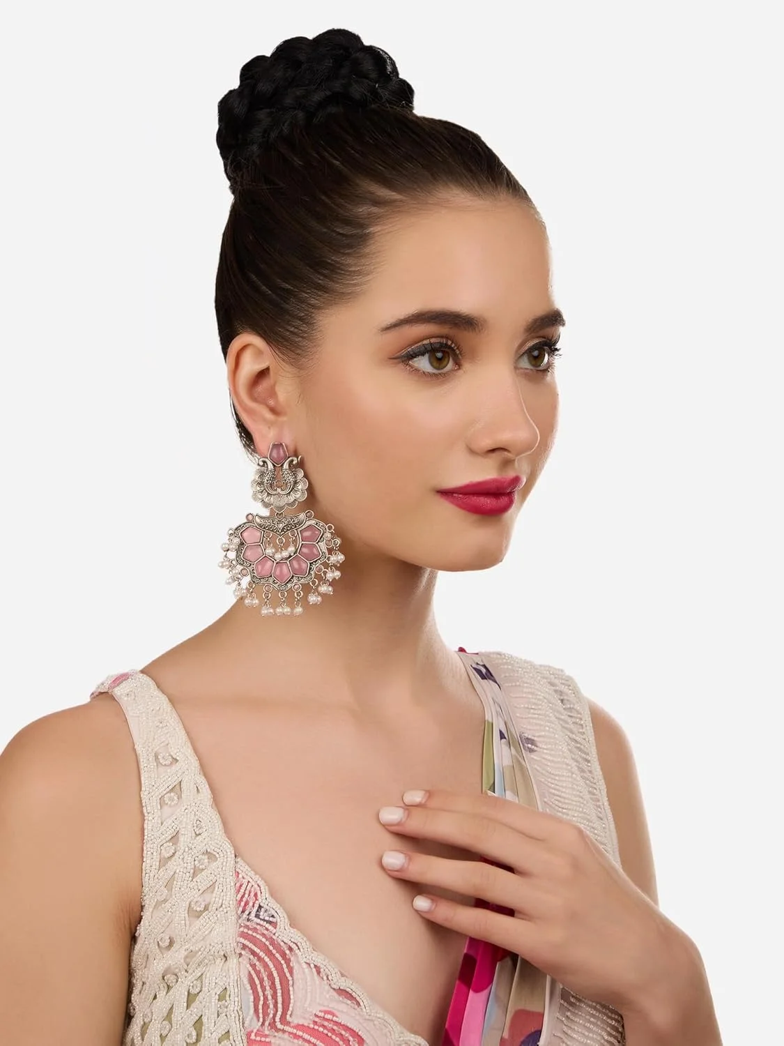 گوشواره آویز نقره ای عتیقه با طرح طاووس و سنگ های صورتی زنانه Zaveri Pearls - ZPFK18243 گوشواره آویز نقره ای عتیقه با طرح طاووس و سنگ های صورتی زنانه Zaveri Pearls - ZPFK18243
