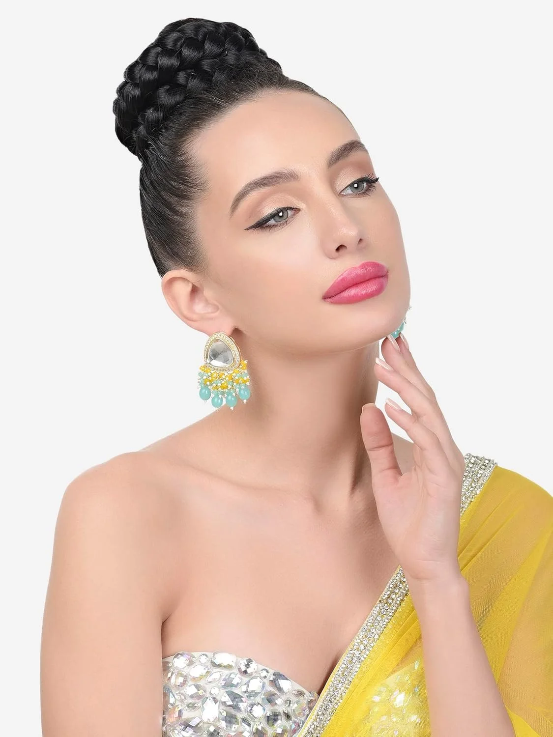 گوشواره آویز زنانه نگین دار Zaveri Pearls فیروزه ای و زرد با خوشه های مهره ای و تزیینات Kundan مدل ZPFK15638 گوشواره آویز زنانه نگین دار Zaveri Pearls فیروزه ای و زرد با خوشه های مهره ای و تزیینات Kundan مدل ZPFK15638