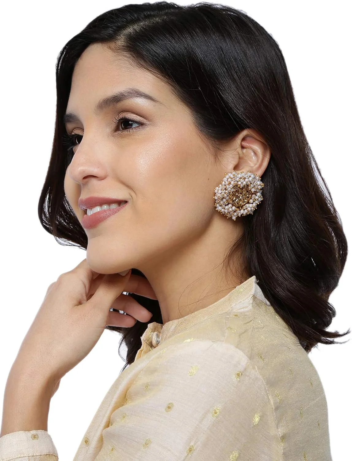 گوشواره میخی زنانه ZAVERI PEARLS با روکش طلایی، مزین به مروارید، مدل ZPFK8957 گوشواره میخی زنانه ZAVERI PEARLS با روکش طلایی، مزین به مروارید، مدل ZPFK8957