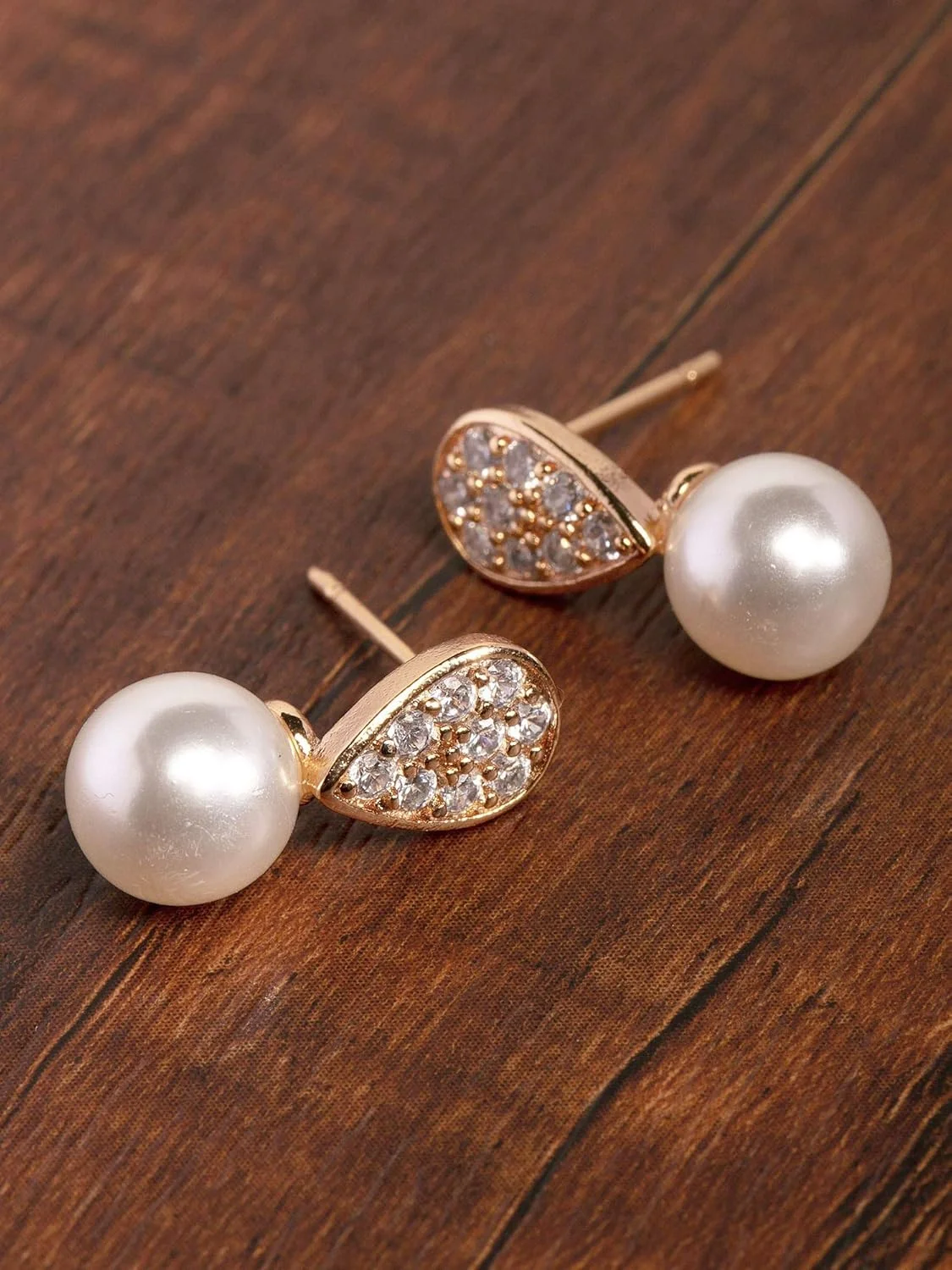 گوشواره های میخی زنانه ZAVERI PEARLS با روکش فلز پایه، زیرکونیا، الماس و مروارید، طلایی، صورتی، مدل مدرن کد Zpfk9745، بسته 3 عددی گوشواره های میخی زنانه ZAVERI PEARLS با روکش فلز پایه، زیرکونیا، الماس و مروارید، طلایی، صورتی، مدل مدرن کد Zpfk9745، بسته 3 عددی