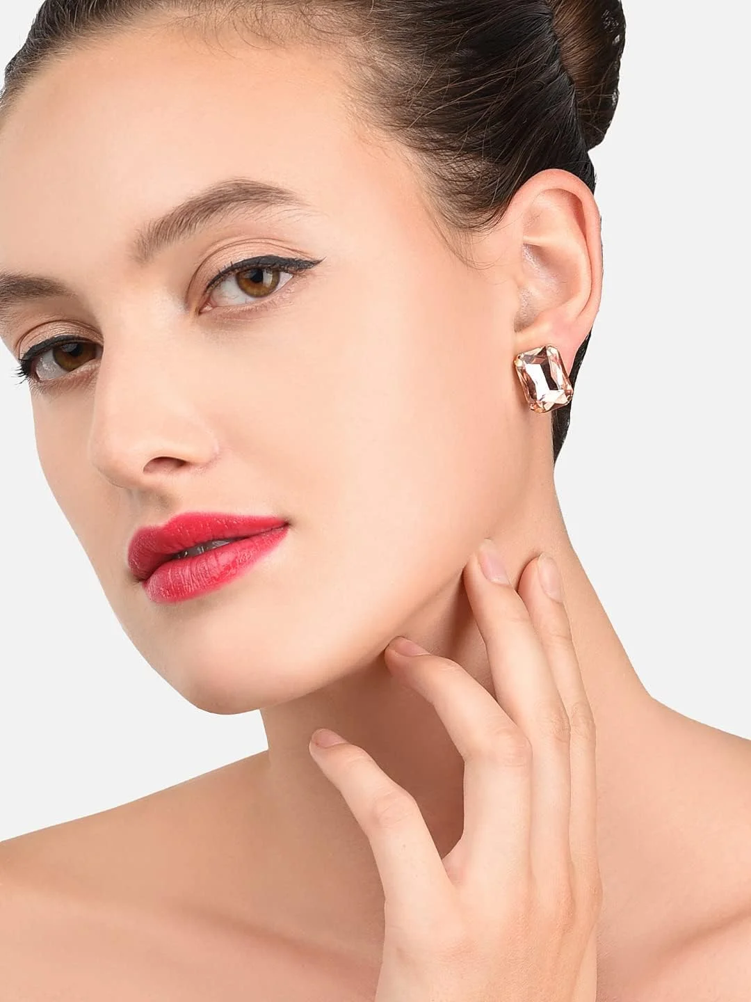 گوشواره های میخی معاصر زنانه ZAVERI PEARLS (طلایی) (ZPFK9573) گوشواره های میخی معاصر زنانه ZAVERI PEARLS (طلایی) (ZPFK9573)