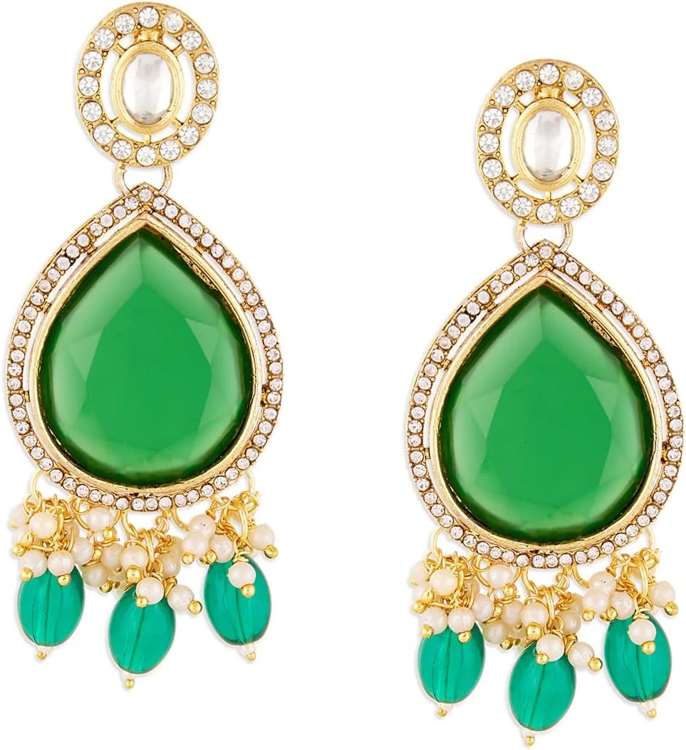گوشواره آویز زنانه Zaveri Pearls با سنگ سبز و نگین های اتریشی درخشان - ZPFK18330
