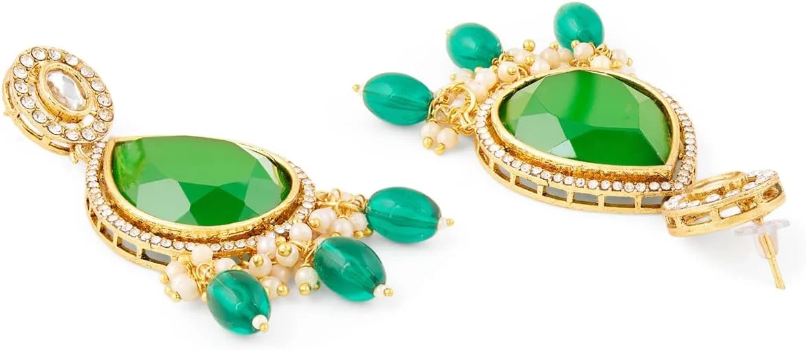 گوشواره آویز زنانه Zaveri Pearls با سنگ سبز و نگین های اتریشی درخشان - ZPFK18330 گوشواره آویز زنانه Zaveri Pearls با سنگ سبز و نگین های اتریشی درخشان - ZPFK18330