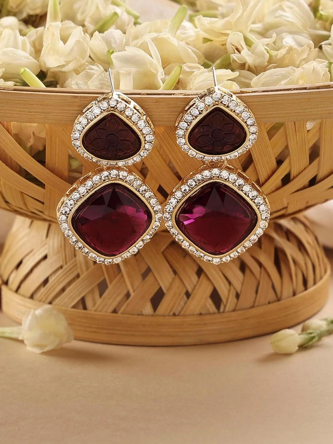 گوشواره آویز نگین بنفش و الماس اتریشی درخشان Zaveri Pearls مدل ZPFK16591 زنانه گوشواره آویز نگین بنفش و الماس اتریشی درخشان Zaveri Pearls مدل ZPFK16591 زنانه