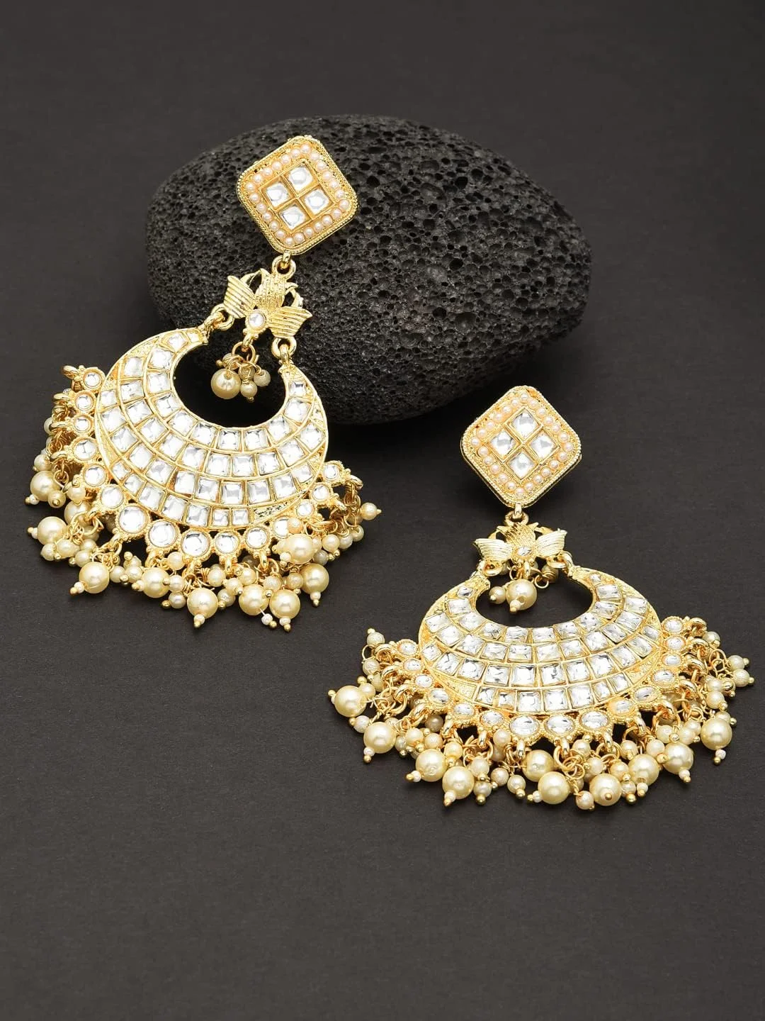 گوشواره آویز زنانه ZAVERI PEARLS با طرح سنتی نگین های کندان و مروارید - ZPFK11426 گوشواره آویز زنانه ZAVERI PEARLS با طرح سنتی نگین های کندان و مروارید - ZPFK11426