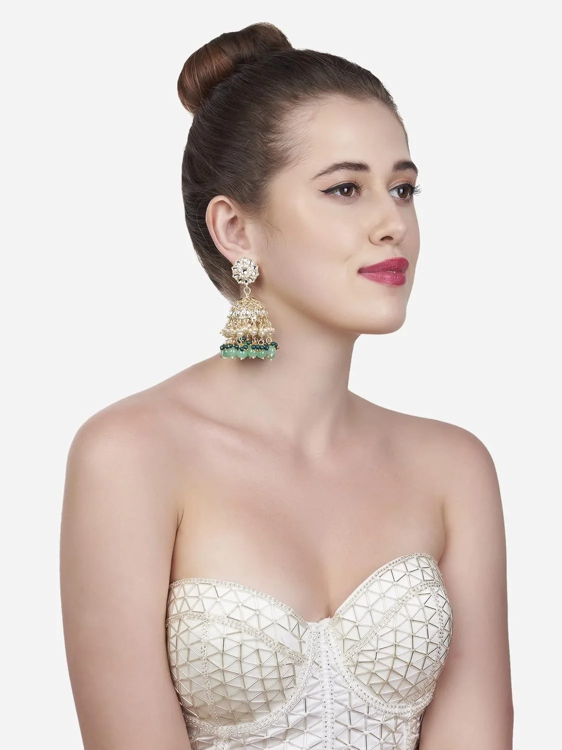 گوشواره آویز جومکی زنانه نگین دار سبز رنگ ZAVERI PEARLS مدل ZPFK13548 گوشواره آویز جومکی زنانه نگین دار سبز رنگ ZAVERI PEARLS مدل ZPFK13548