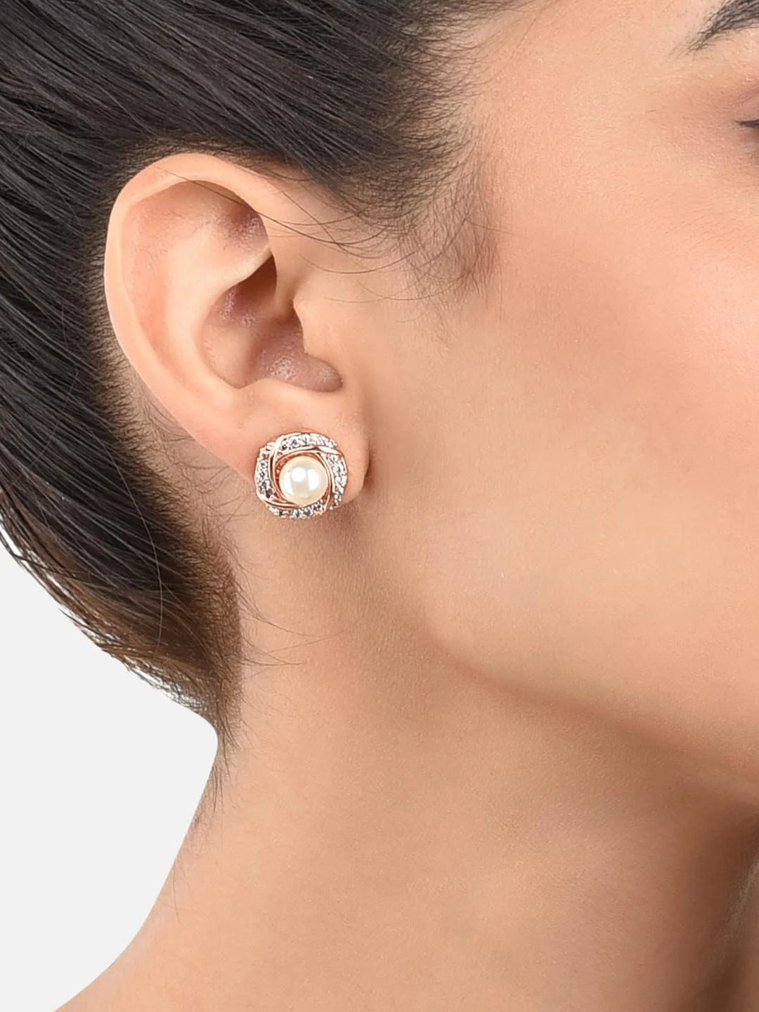 گوشواره میخی برنجی نگین زیرکونیا و مروارید رزگلد زنانه Zaveri Pearls مدل ZPFK10093 گوشواره میخی برنجی نگین زیرکونیا و مروارید رزگلد زنانه Zaveri Pearls مدل ZPFK10093