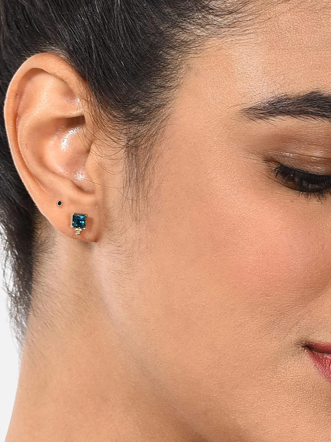 گوشواره های میخی معاصر 25 رنگی ZAVERI PEARLS - ZPFK10658 گوشواره های میخی معاصر 25 رنگی ZAVERI PEARLS - ZPFK10658