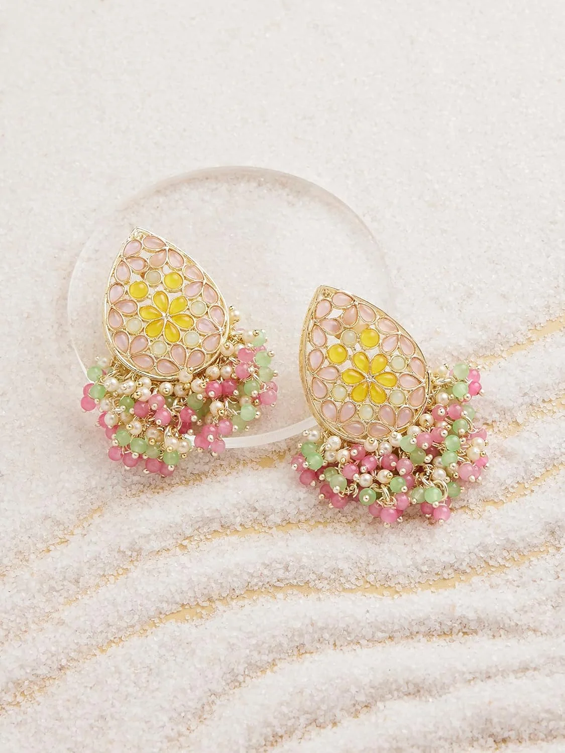 گوشواره آویز زنانه زوری پرلز مدل ZPFK15188، مزین به سنگ های چند رنگ و خوشه ای از مهره ها