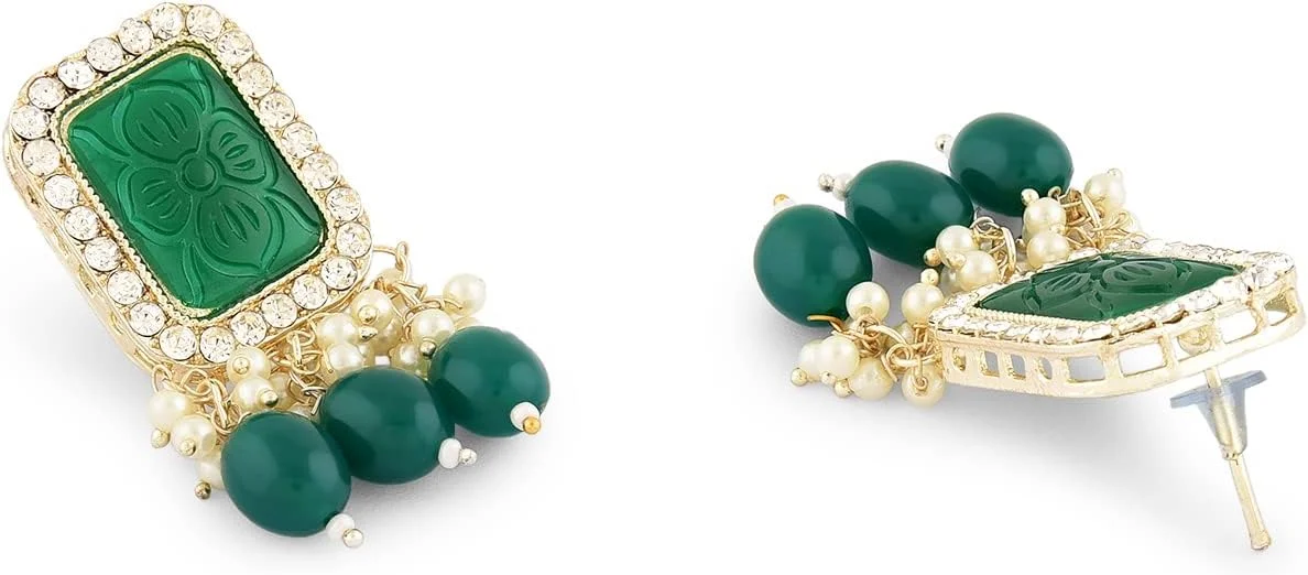 گوشواره آویز زنانه نگین دار Zaveri Pearls با سنگ های سبز و مهره و الماس اتریشی درخشان - ZPFK15885 گوشواره آویز زنانه نگین دار Zaveri Pearls با سنگ های سبز و مهره و الماس اتریشی درخشان - ZPFK15885