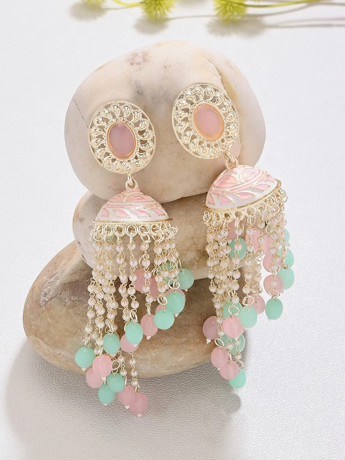 گوشواره آویز منگوله دار میناکاری شده زنجیره ای مهره ای سبز صورتی Zaveri Pearls مدل ZPFK15890 زنانه گوشواره آویز منگوله دار میناکاری شده زنجیره ای مهره ای سبز صورتی Zaveri Pearls مدل ZPFK15890 زنانه