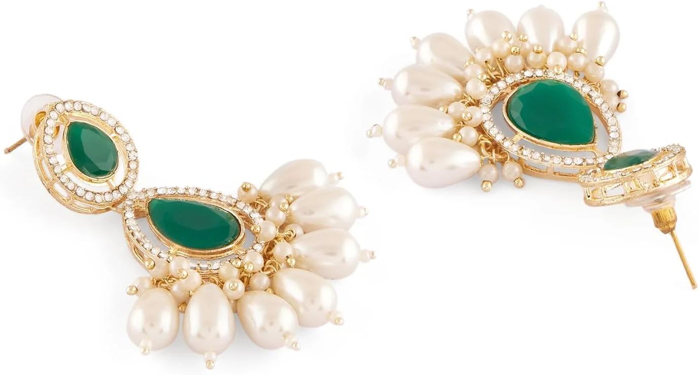 گوشواره زنانه نگین دار Zaveri Pearls با سنگ های سبز، مهره ها و الماس اتریشی درخشان مدل اشکی قومی-ZPFK18095 گوشواره زنانه نگین دار Zaveri Pearls با سنگ های سبز، مهره ها و الماس اتریشی درخشان مدل اشکی قومی-ZPFK18095