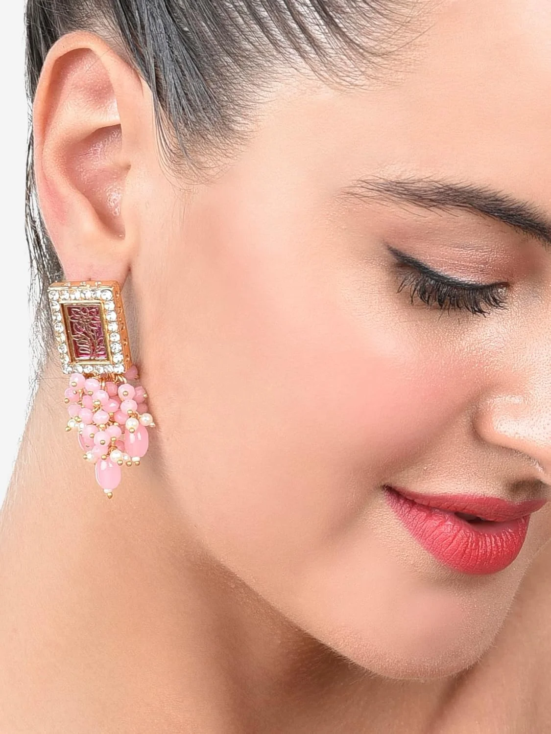 گوشواره های آویز سنتی خوشه ای صورتی زنانه Zaveri Pearls، ست 2 عددی - ZPFK17989 گوشواره های آویز سنتی خوشه ای صورتی زنانه Zaveri Pearls، ست 2 عددی - ZPFK17989