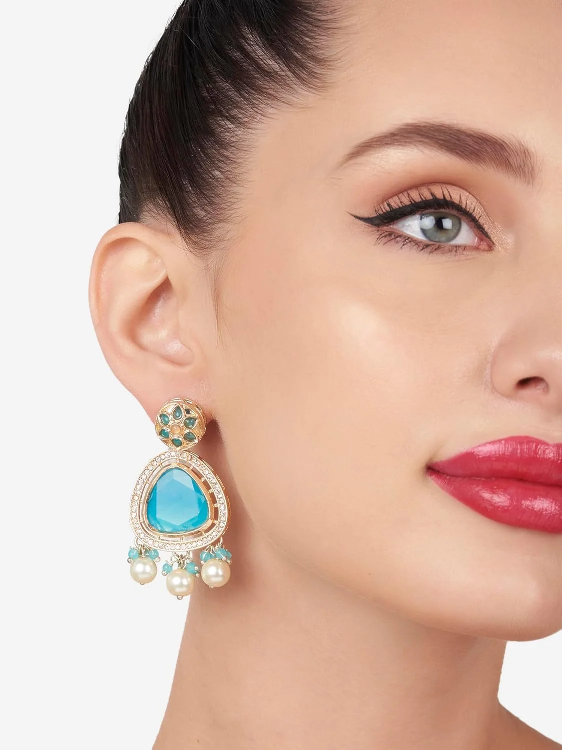 گوشواره آویز زنانه Zaveri Pearls با سنگ های فیروزه ای آبی و مهره ها و الماس اتریشی درخشان -ZPFK16187 گوشواره آویز زنانه Zaveri Pearls با سنگ های فیروزه ای آبی و مهره ها و الماس اتریشی درخشان -ZPFK16187